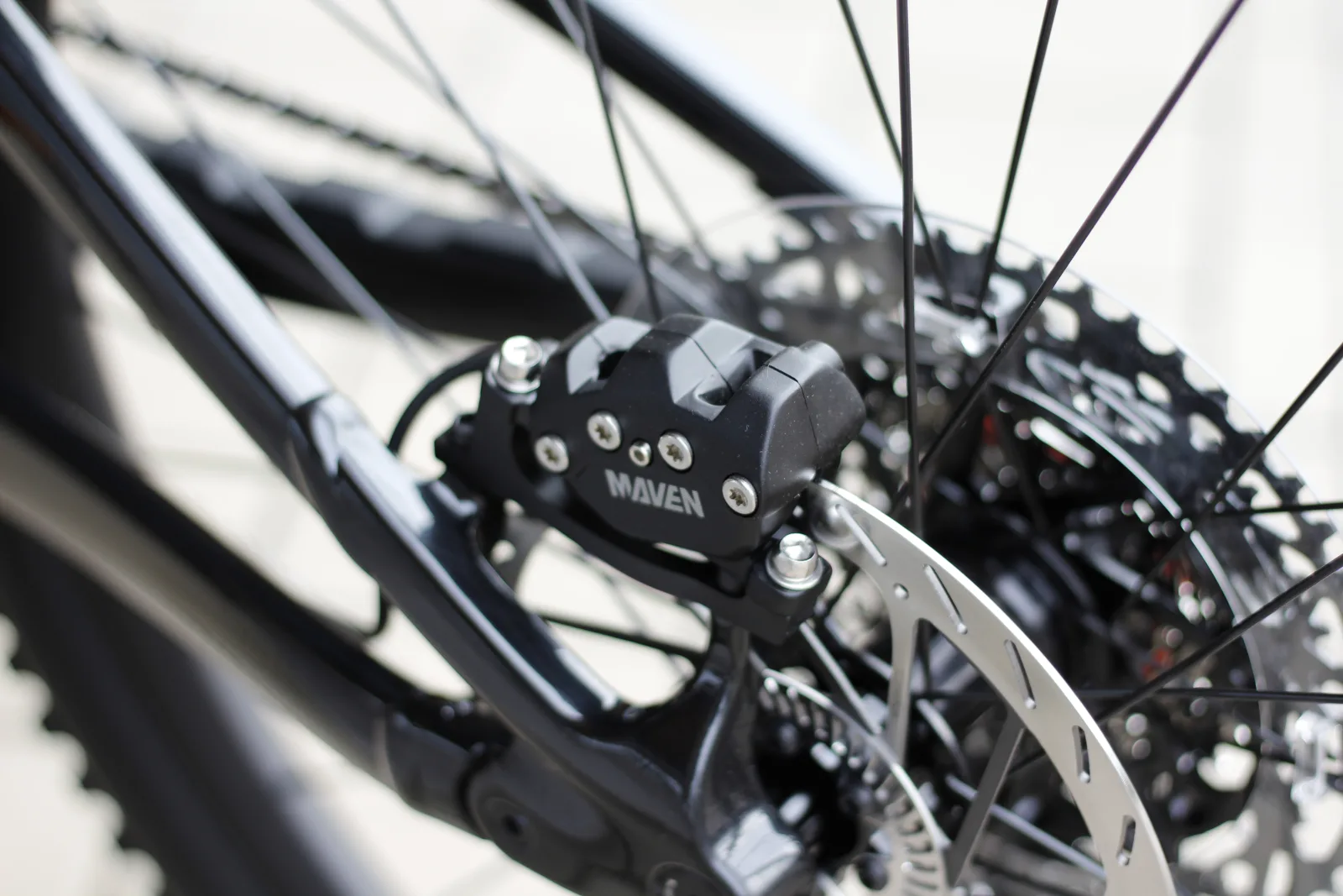 AVENTON - E-MTN CARBON
