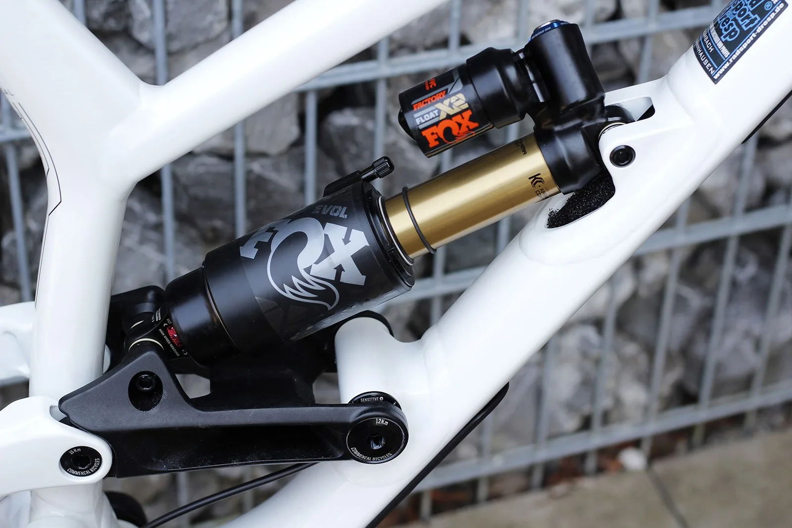 COMMENCAL - FRS SIGNATURE